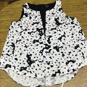 3/&10-Apt. 9 Women's Monochrome Floral Blouse